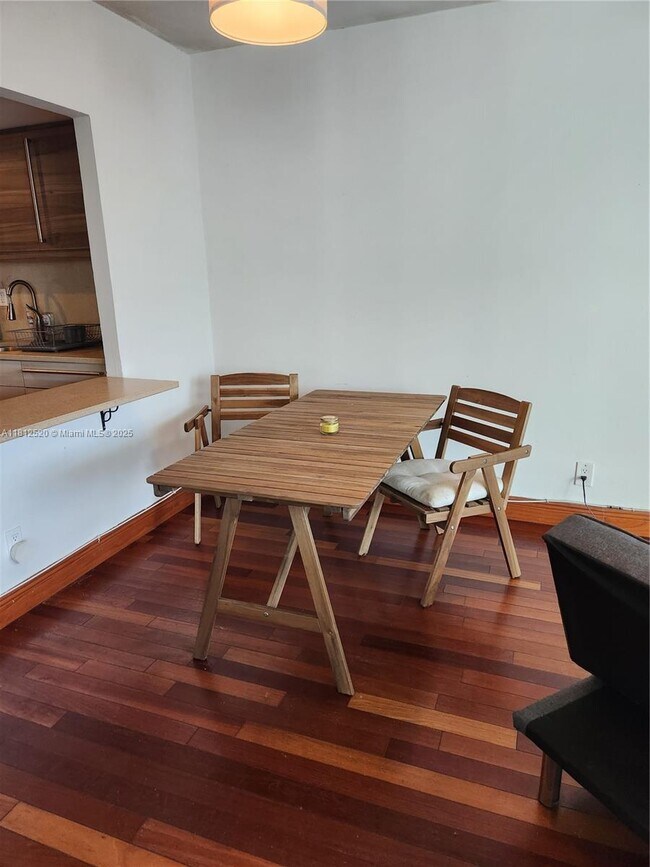 Building Photo - 5401 Collins Ave