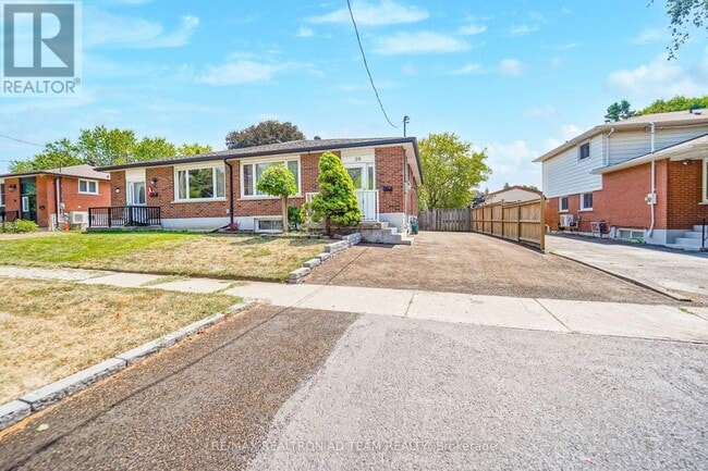 Building Photo - 20 Little Ave