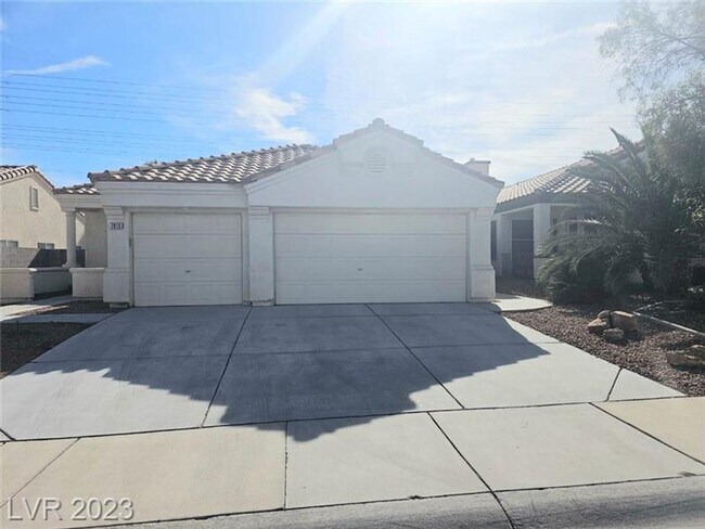 Building Photo - Highly Upgraded 2 Bed 2 Bath