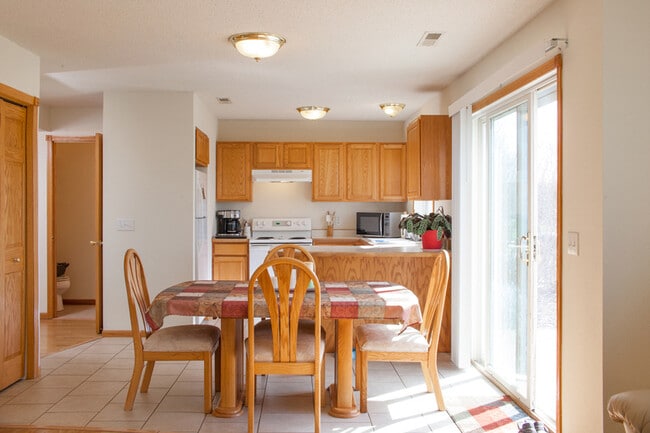 Building Photo - 433 15th Ave