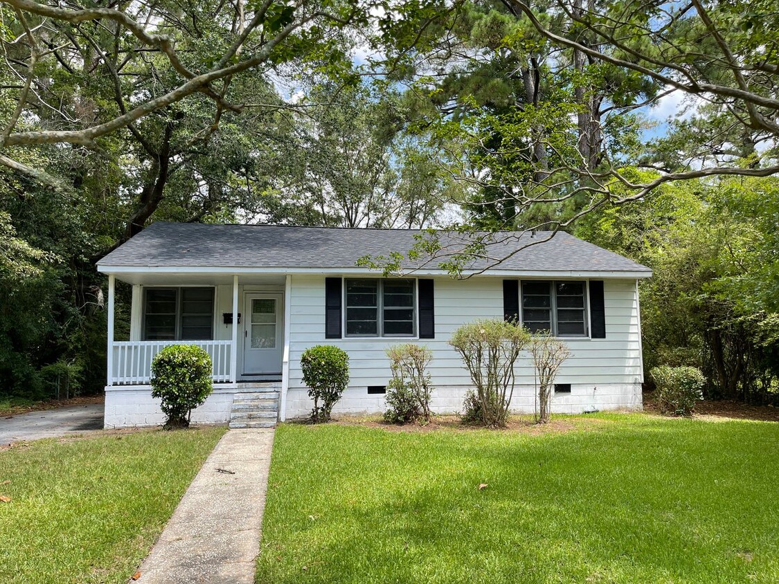 Primary Photo - Adorable home !