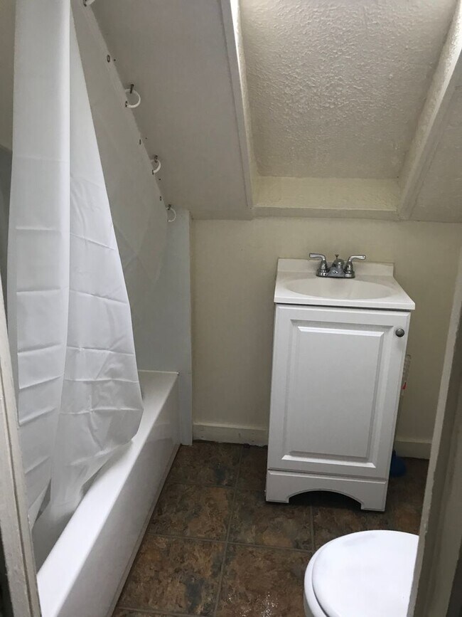 Foto del edificio - ELM 869-871