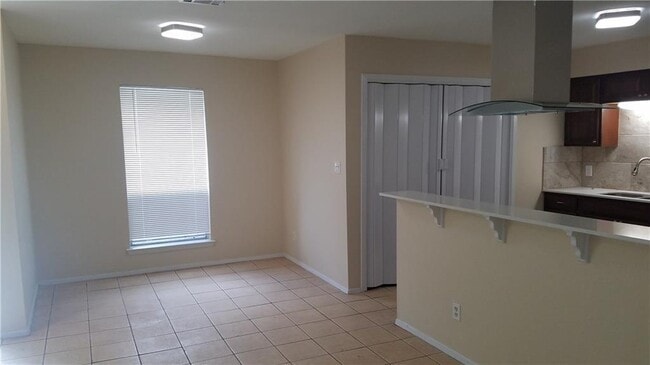 Building Photo - 9712 Teasdale Terrace