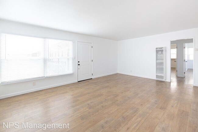 Building Photo - 2 br, 1 bath Apartment - 1521 E 2nd Street...