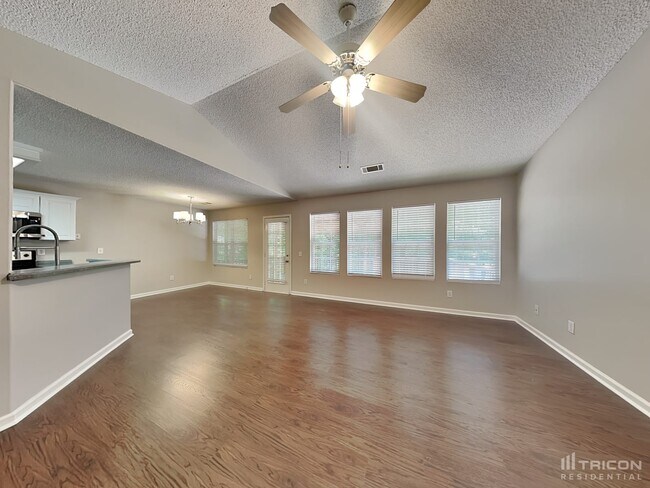 Foto del edificio - 1555 Mill Creek Rd