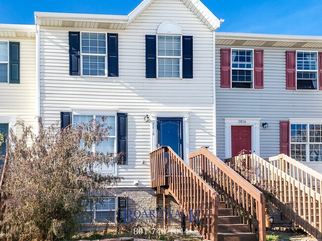 Building Photo - Incredible Townhome in WVC!