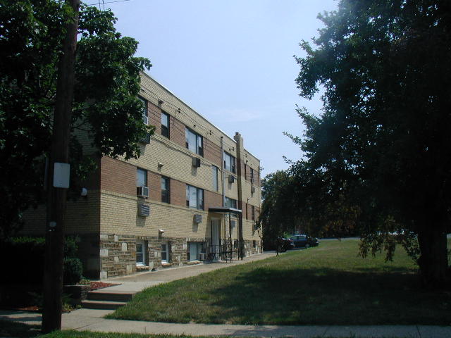 Building Photo - 7827 - 7829 Langdon St