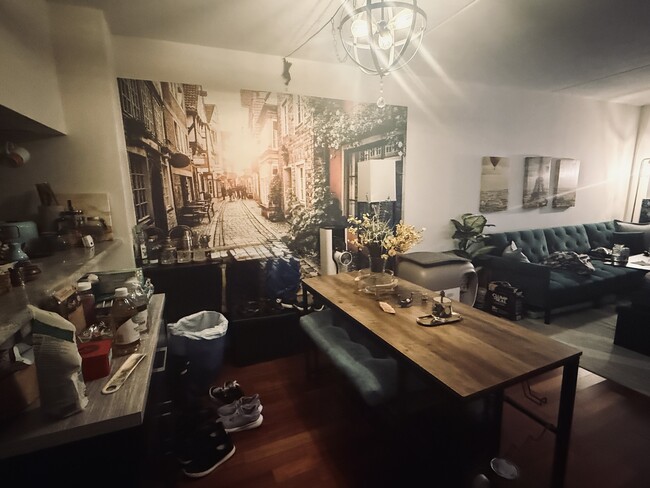 Building Photo - 4 Martine Ave