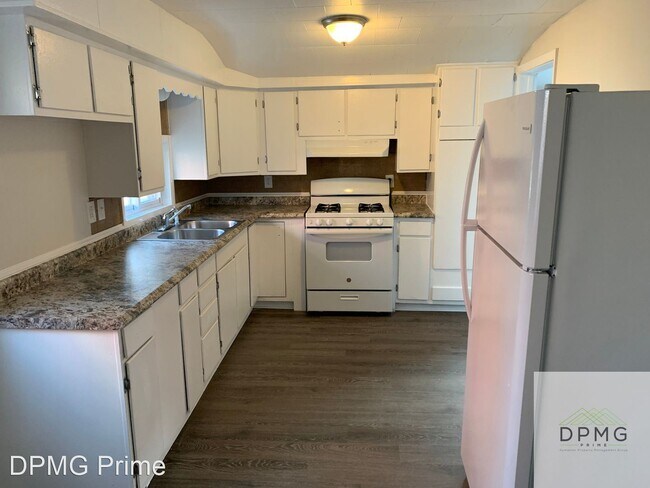 Building Photo - 3 br, 2 bath House - 1139 South Grand Avenue