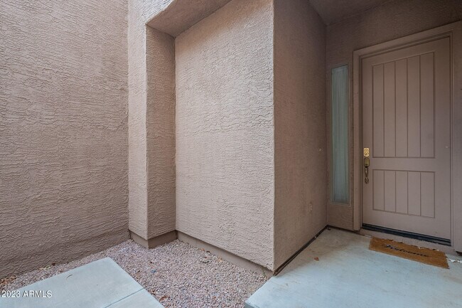 Building Photo - 1405 W Marlin Dr