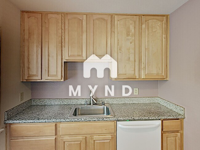 Building Photo - 592 59th St Apt 4