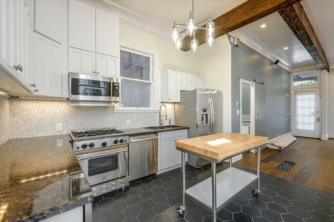 Foto del edificio - 278 Fair Oaks St