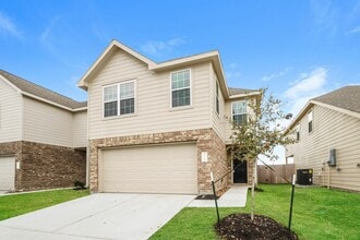 Building Photo - 3915 Silver Ranch Rd