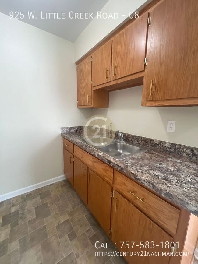 Foto del edificio - 925 W Little Creek Rd
