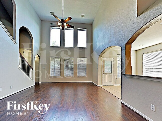 Foto del edificio - 20836 Sheridan Heights Ln