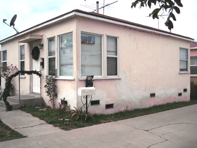 Primary Photo - 3515 Ellison St