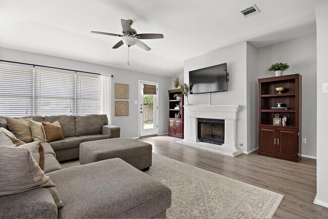 Foto del edificio - 1202 Highland Dr