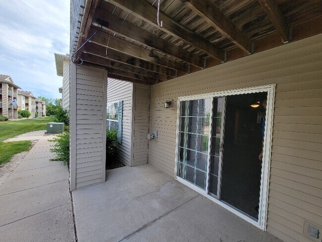 Foto del edificio - 10 Cherry Ct