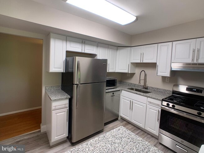 Building Photo - 1811 Snow Meadow Ln