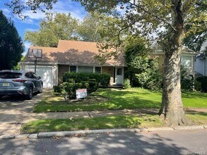 Building Photo - 894 Lakeside Dr