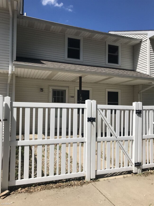 Foto del edificio - 2 br, 1.5 bath Townhome - Longfellow Townh...