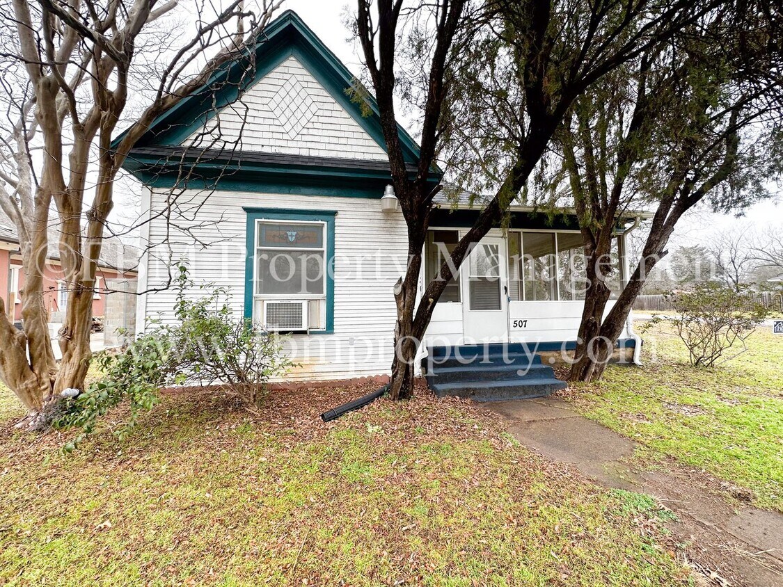 Primary Photo - 507 Williams - Charming 3 Bedroom, 1 Bathr...