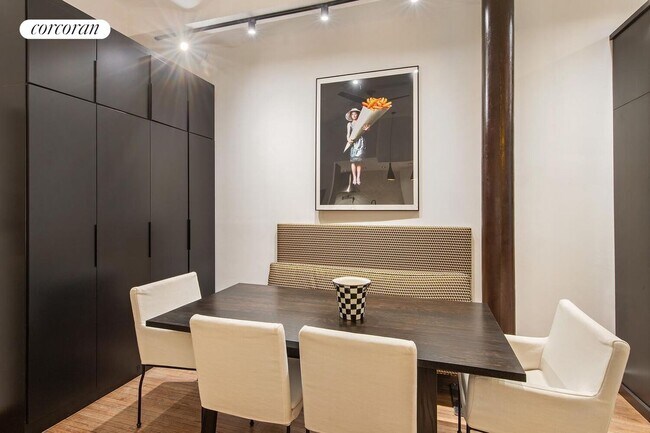 Foto del edificio - 39 E 12th St