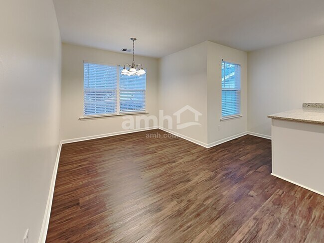 Building Photo - 200 Kingscreek Drive