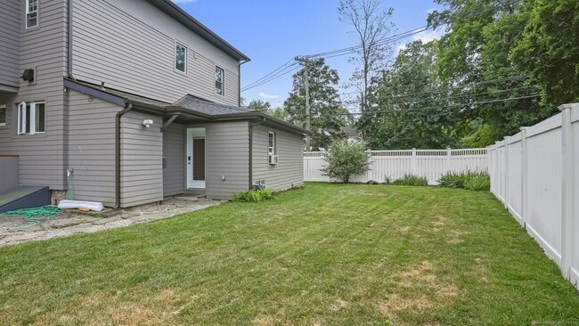 Building Photo - 75 W Parish Rd
