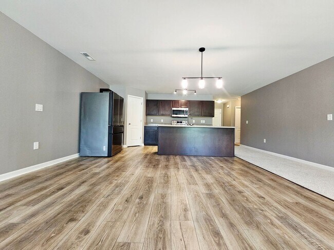 Building Photo - Well Maintained Home  Built in 2019