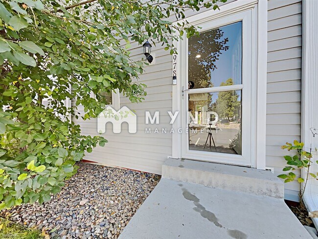 Building Photo - 2 br, 2.5 bath House - 8978 W Dartmouth Pl