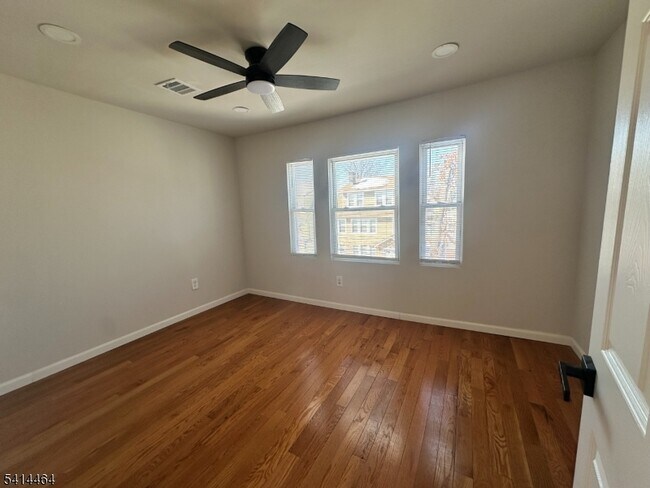 Foto del edificio - 134 Isabella Ave