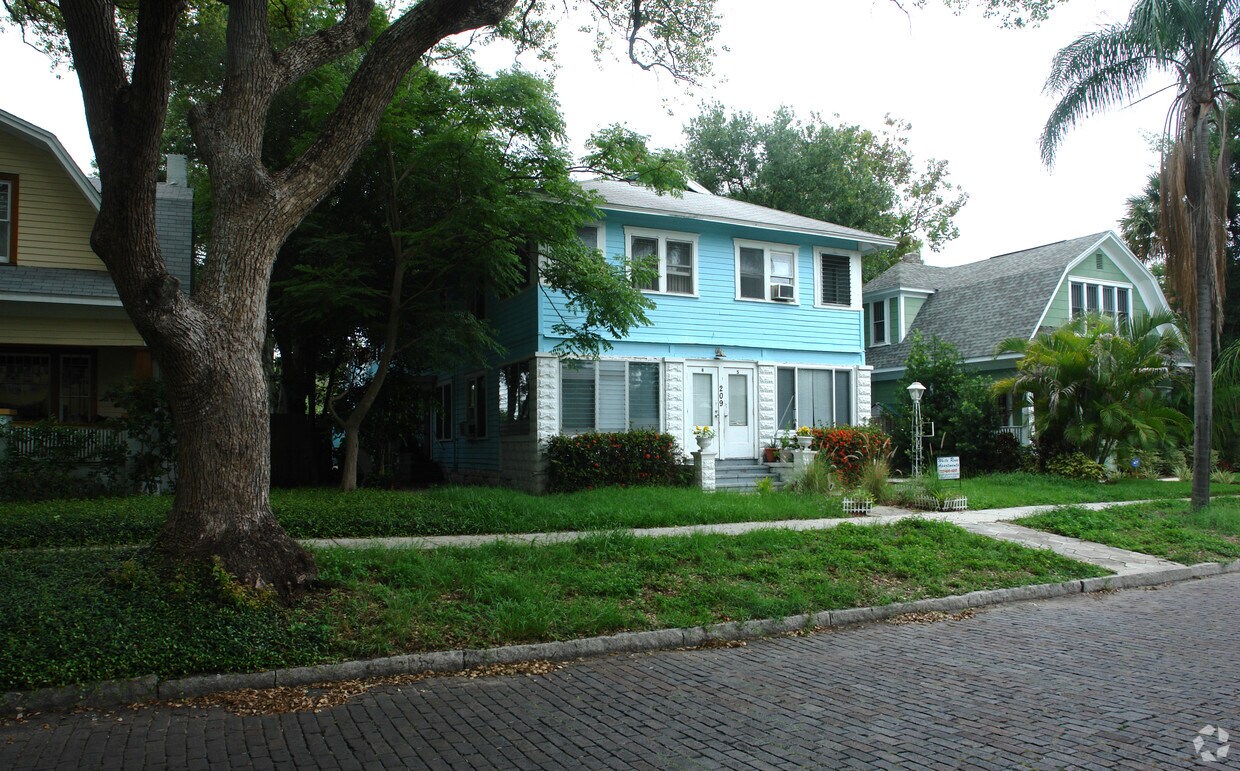 Foto del edificio - 209 11th Ave N