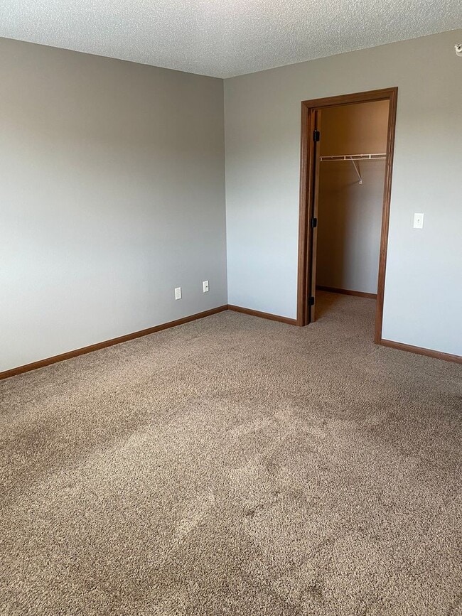 Building Photo - Spacious 2 Bedroom + Loft Townhouse in Sauk Rapids