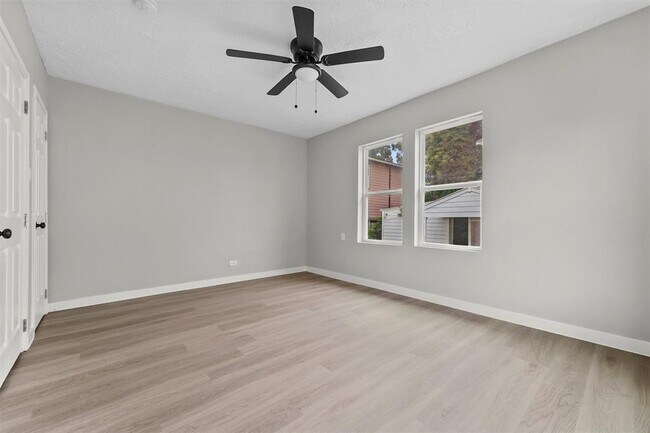 Building Photo - 7425 Ave E