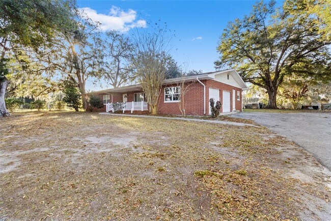 Foto del edificio - 24242 Cortez Blvd