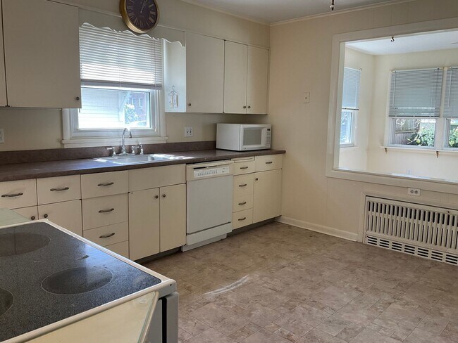 Foto del edificio - Cape Cod Home for Rent