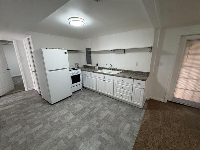 Foto del edificio - 956 Slash Pine Rd