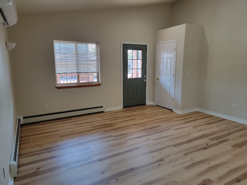 Foto principal - 1835 W Sussex Ave