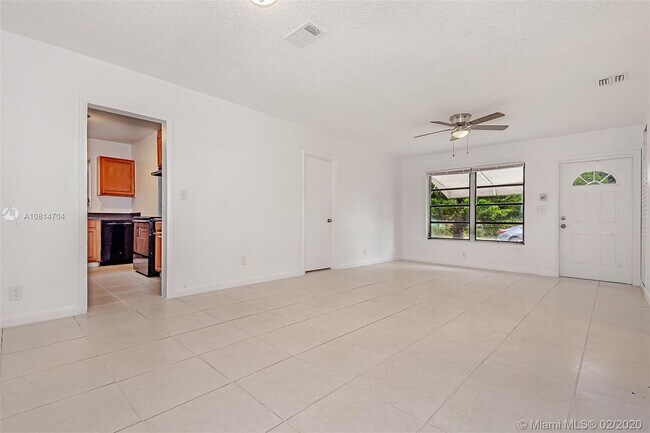 Foto del edificio - 1341 NW 50th Ave