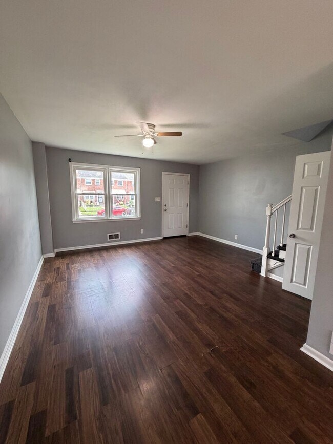 Foto del edificio - 2229 Graythorn Rd
