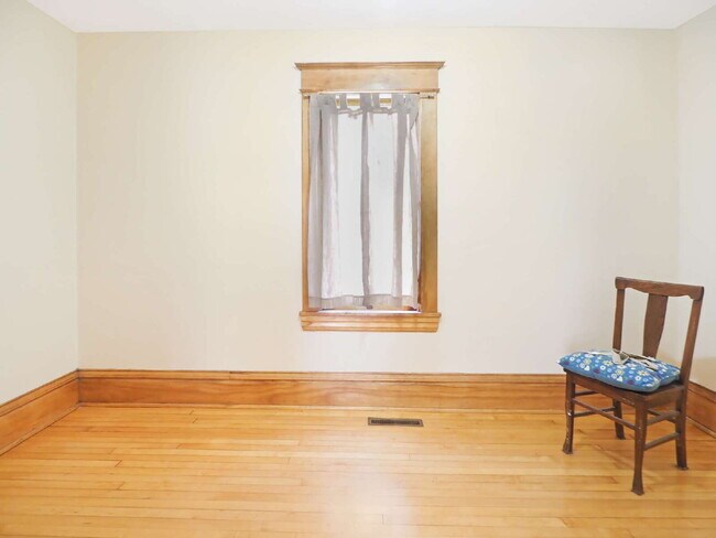 Foto del edificio - 1182 Woodbridge ST N