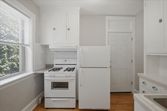 Foto del edificio - 1725 W Thorndale Ave