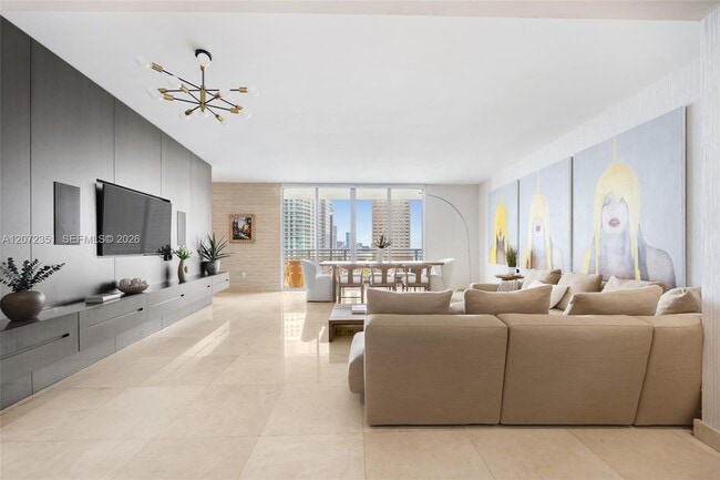 Building Photo - 901 Brickell Key Blvd