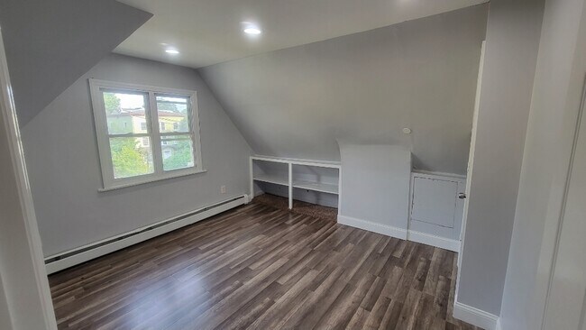 Foto del edificio - 321 E 7th St
