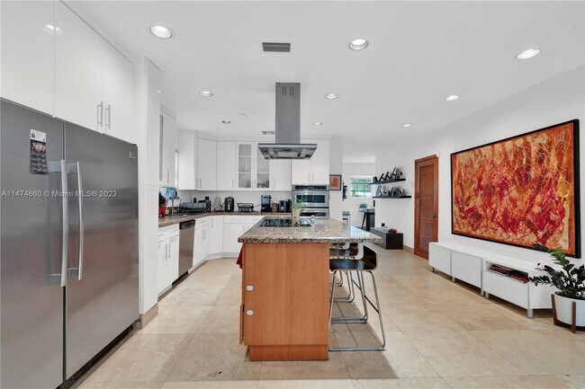 Building Photo - 3730 Kumquat Ave