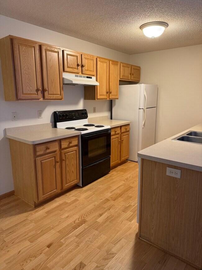 Building Photo - 5293 Manchester Dr