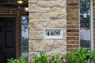 Building Photo - 4408 Chevy St