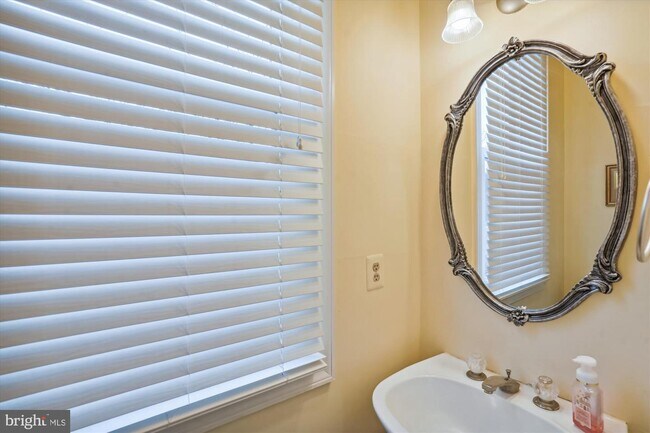 Foto del edificio - 12796 Dogwood Hills Ln