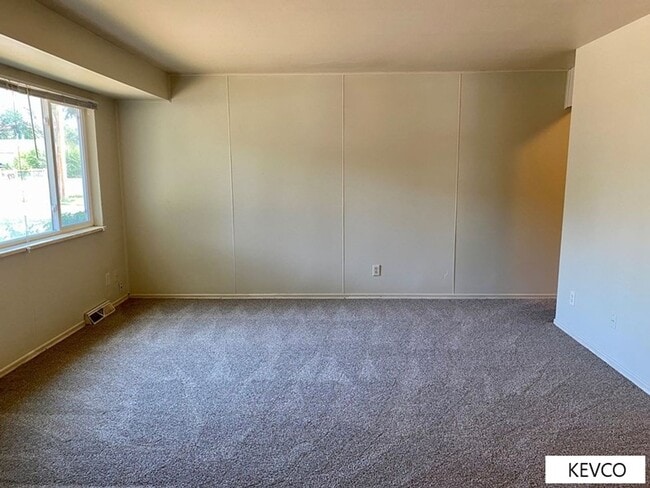 Building Photo - 343-345 W Willox Ln